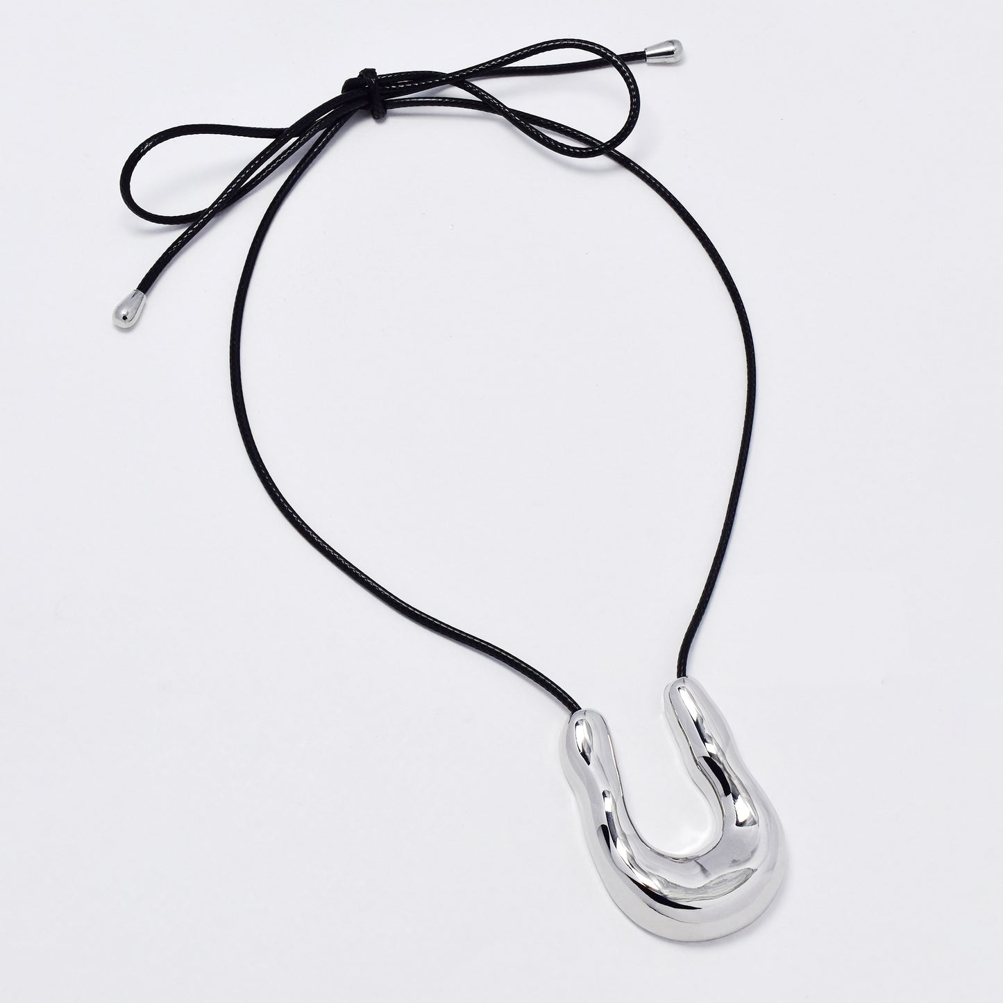 YN6317 - Fashion horseshoe pendant rope necklace