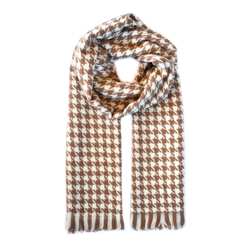 Luxuriously soft houndstooth woven scarf