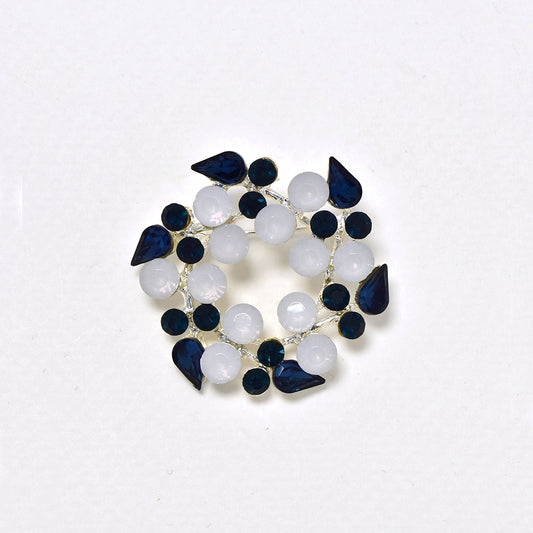 Fashion Blue and white crystal wreath brooch