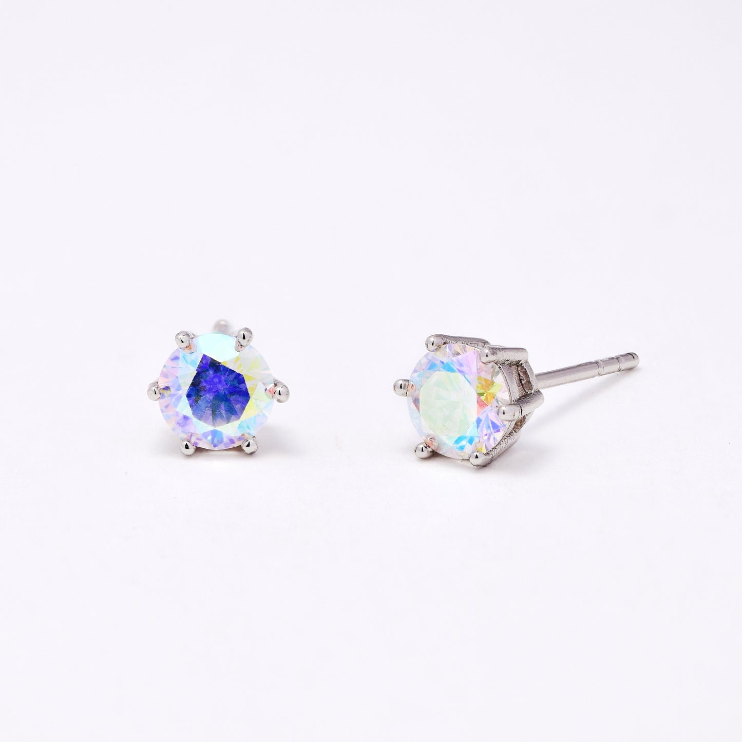 CZYE7472 - Premium brass plated 5mm 6 claw iridescent CZ stud earring