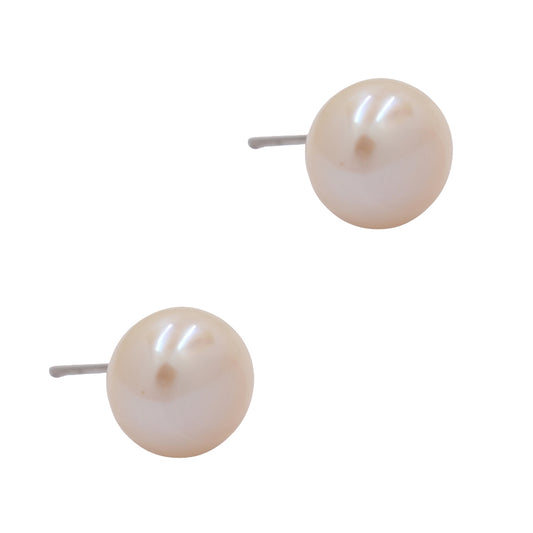 Freshwater pearl white stud earrings