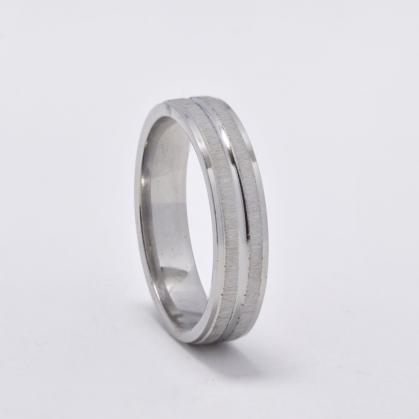 NCSSR029-S - Steel brushed ring with polished groove