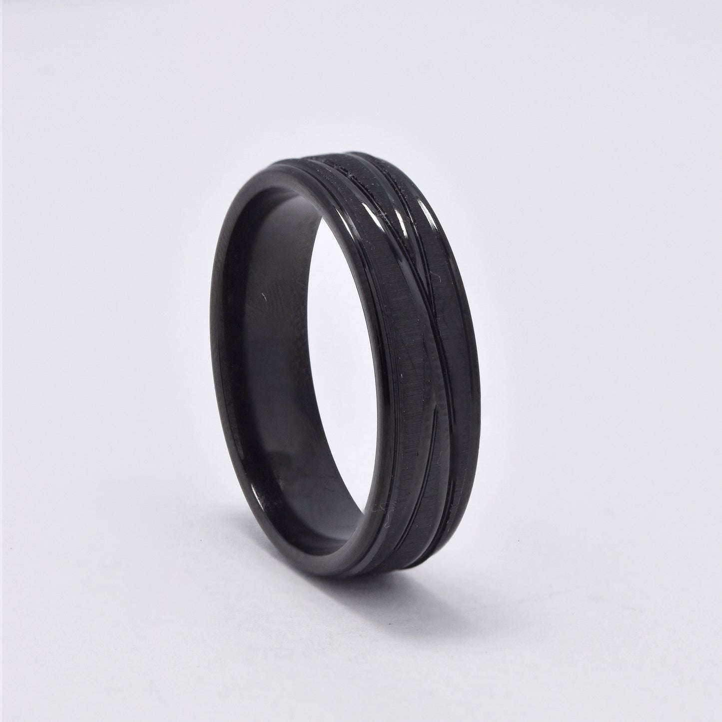 NCSSR031-BLK - Steel ring with shiny ribbons