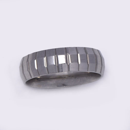 Stainless steel domed rectangular pattern band - NR964