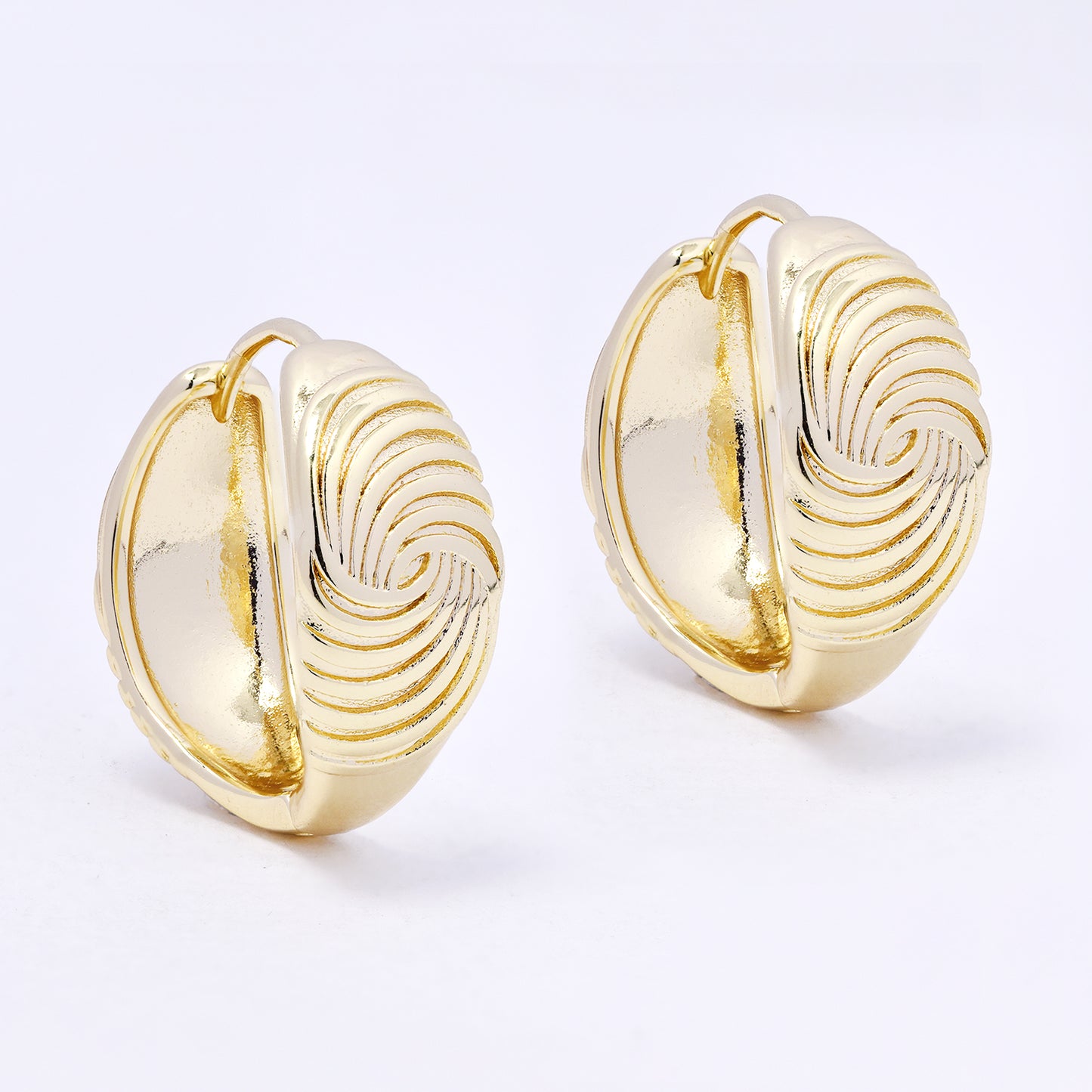 PYE7213 - Premium brass 22mm x 25mm x 10mm swirl pattern hoop earring