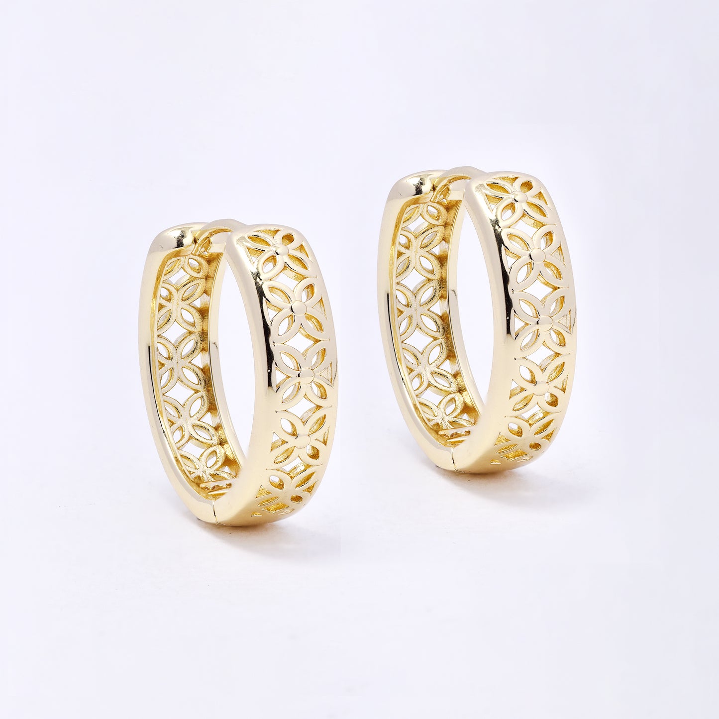 PYE7227 - Premium brass 26mm x 7mm cutout flower hoop earring