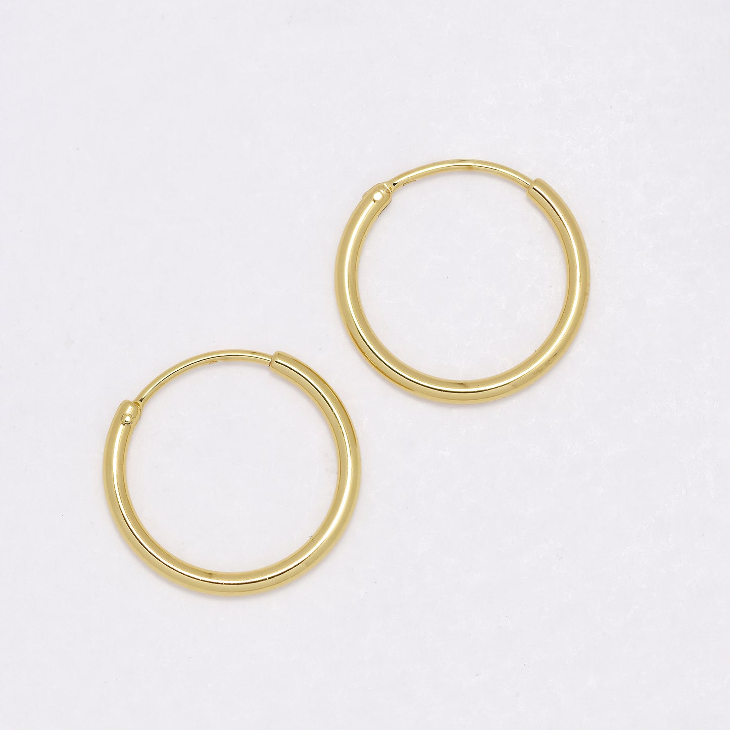 SLP-G-1.6MM - Steel 1.6mm wide sleeper hoop with a continuous curved post