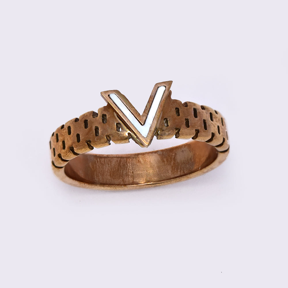 Stainless steel rose gold V ring - SSGR1444