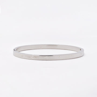 SSMB3222 - Steel 56mm x 47mm x 4mm hinged cross bangle