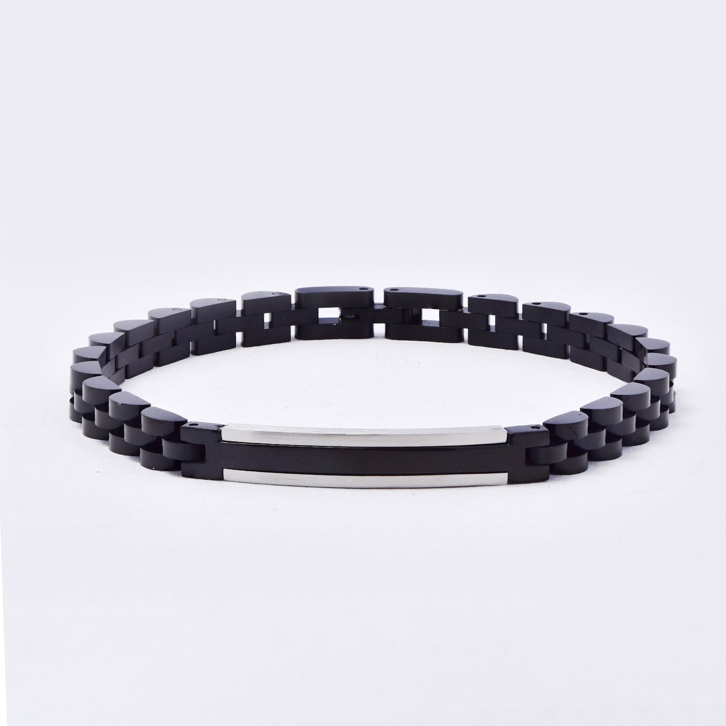 SSMB3327 - Steel 22cm x 6mm whatchstrap ID bracelet with center line