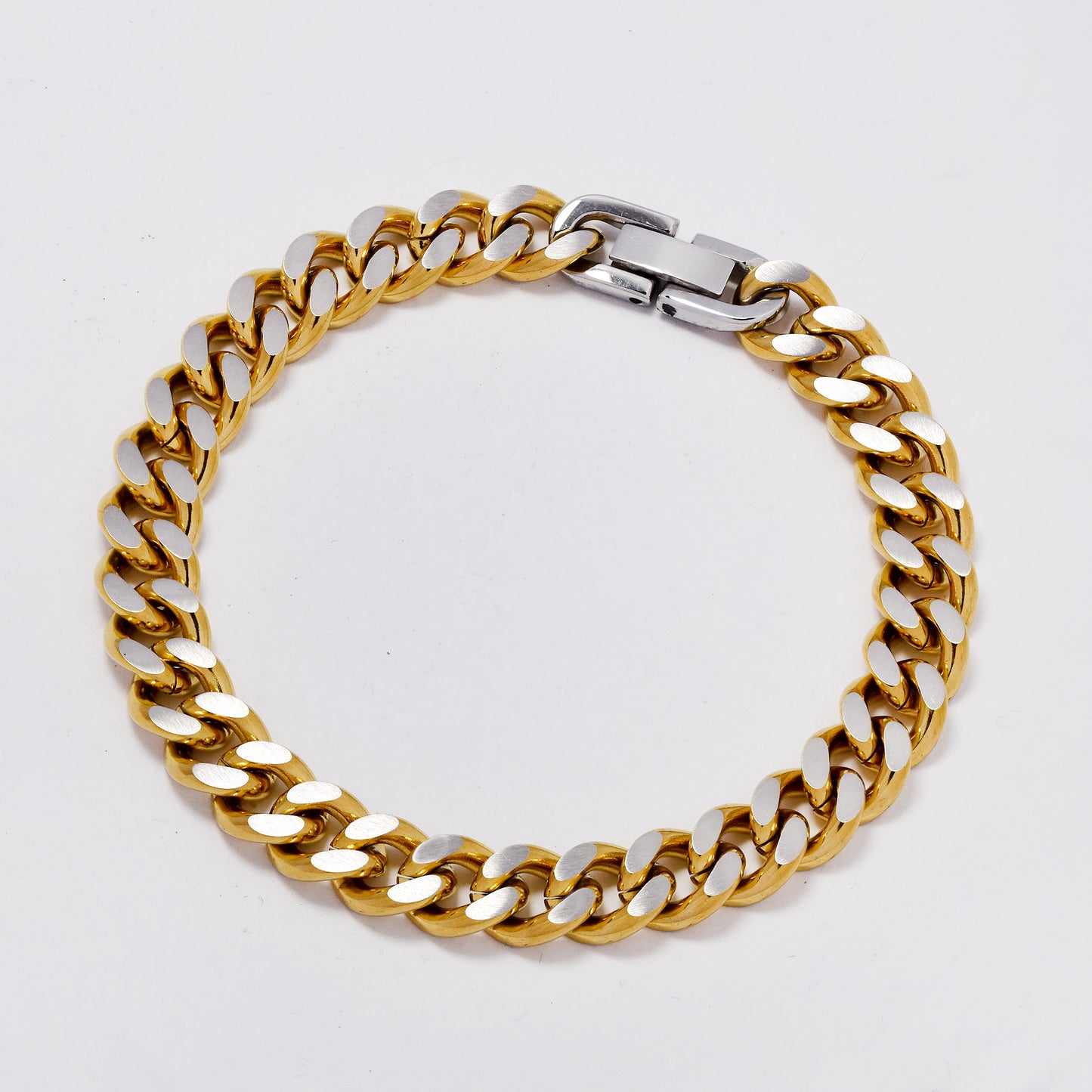 SSMB3363 - Steel 21cm x 9mm two-toned curb bracelet