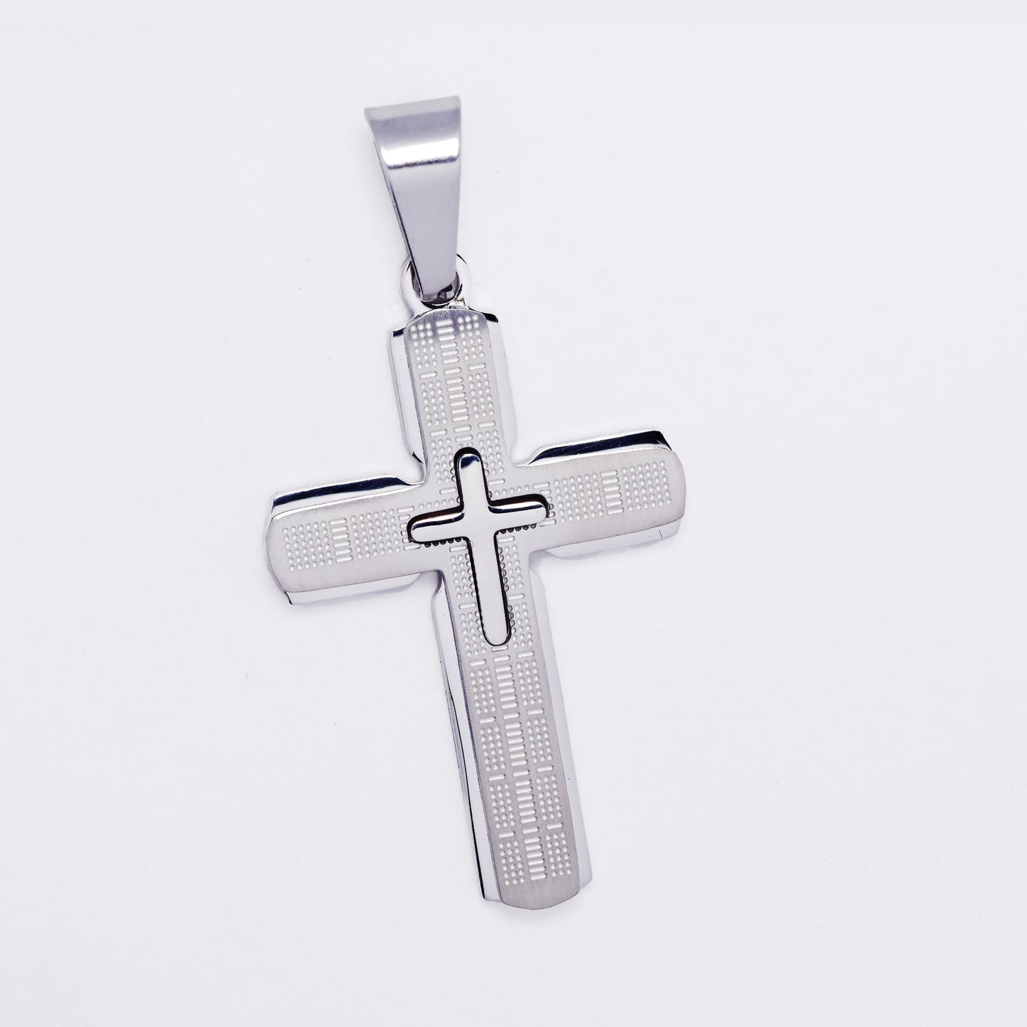 SSMP3342 - Steel 35mm x 22mm geometric pattern cross pendant