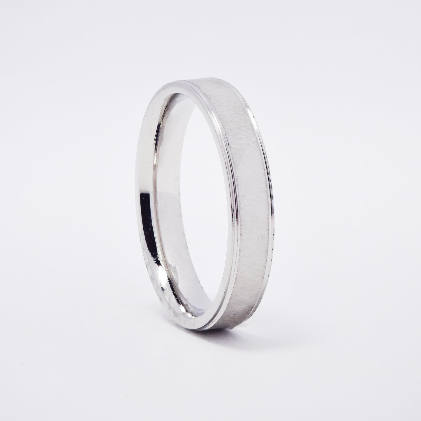 SSMR3091 - Steel 4mm brushed center band