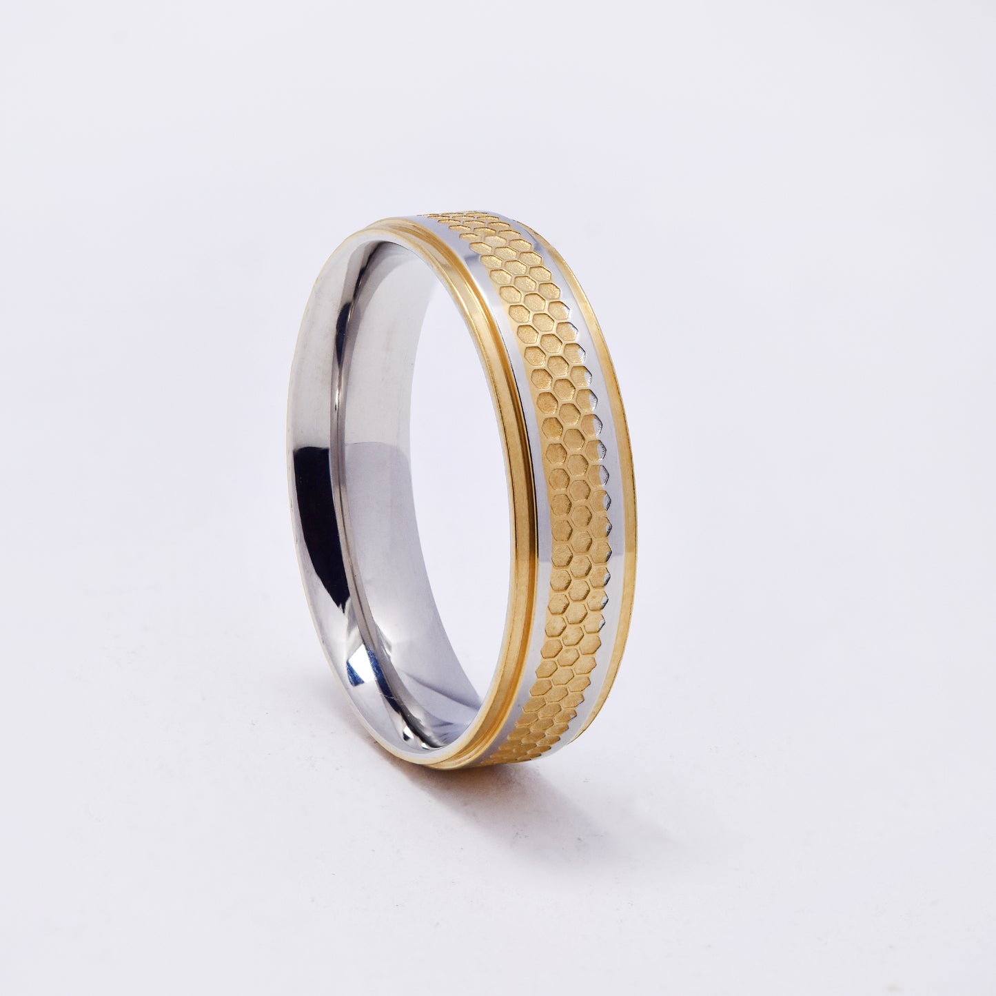 SSMR3394 - Steel 6mm dotted center band