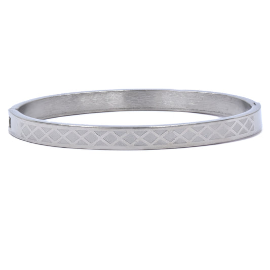 Stainless steel diamond pattern bangle - SSYB4527
