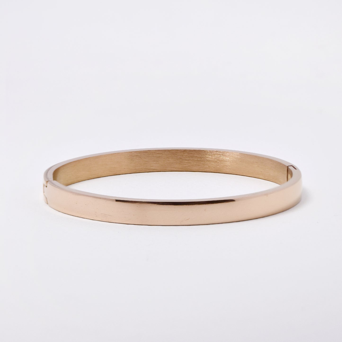 SSYB5890 - Stainless steel 60mm x 51mm x 6mm hinged bangle