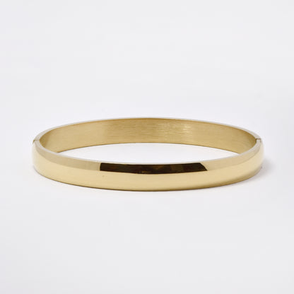 SSYB5891 - Stainless steel 62mm x 55mm x 8mm hinged bangle