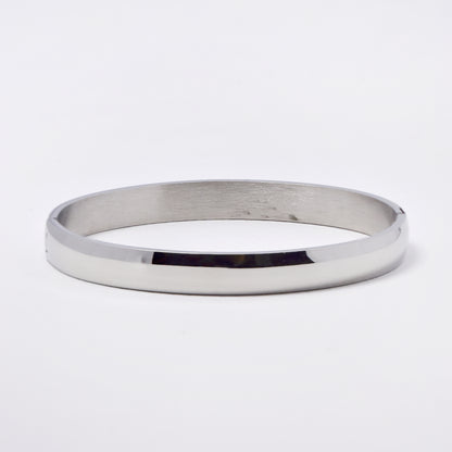 SSYB5891 - Stainless steel 62mm x 55mm x 8mm hinged bangle