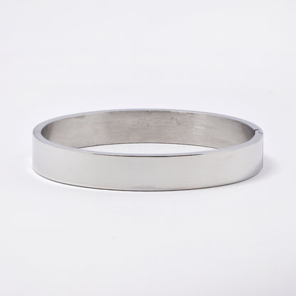 SSYB5892 - Stainless steel 60mm x 50mm x 10mm hinged bangle