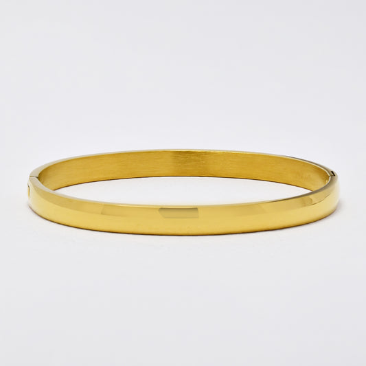 SSYB6274 - St Steel 66mm x 54mm x 6mm hinged bangle