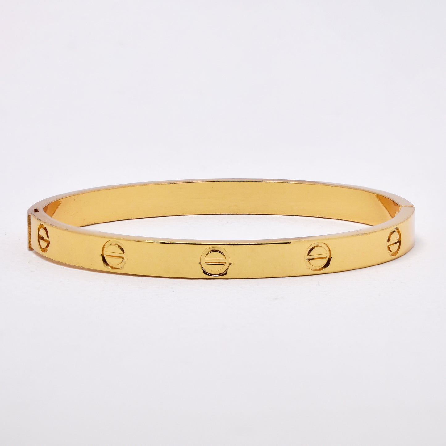 SSYB6487 - St Steel 60mm x 49mm x 6mm oval hinged bangle