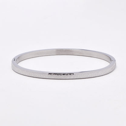 SSYB6613 - St Steel 65mm x 56mm x 4mm animal print hinged bangle