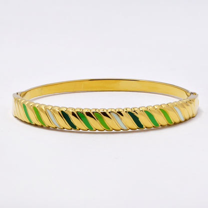 SSYB6859 - Steel 60mm x 50mm oval hinged bangle