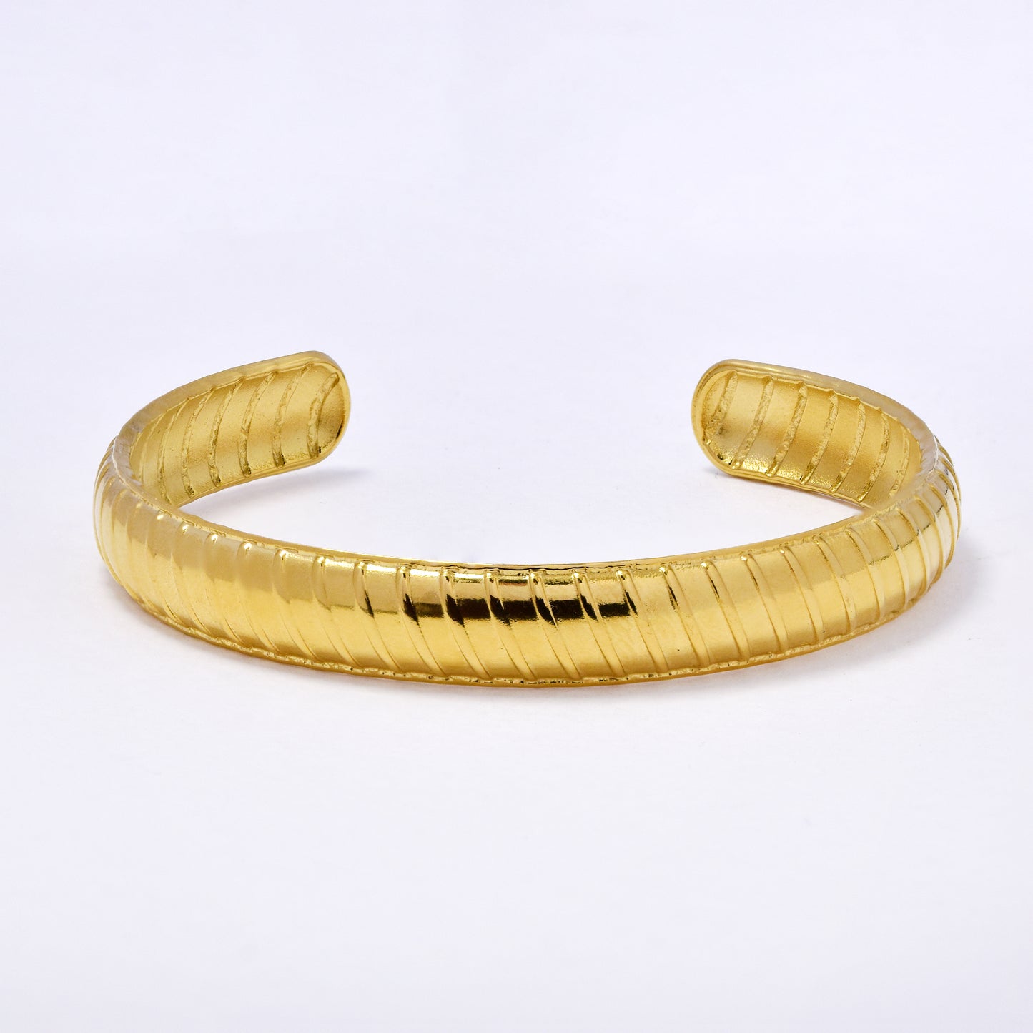 SSYB6988 - Steel 57mm x 9mm lined cuff bangle
