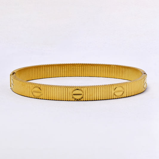 SSYB7210 - Steel 60mm x 50 mm x 7mm textured oval hinged bangle