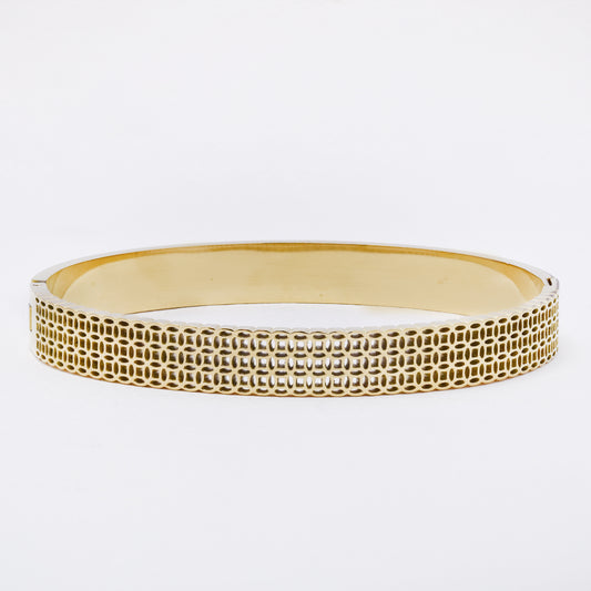 SSYB7259 - Steel 60mm x 50mm x 8mm lattice hinged bangle