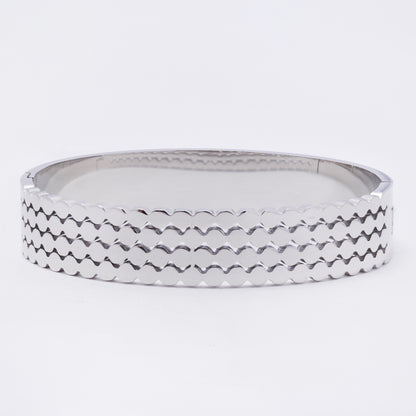 SSYB7262 - Steel 60mm x 50mm x 12.5mm lattice hinged bangle