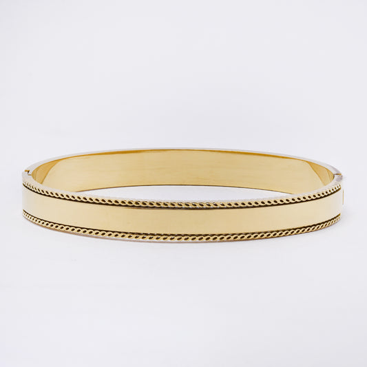 SSYB7263 - Steel 62mm x 49mm x 7.5mm textured edge hinged bangle