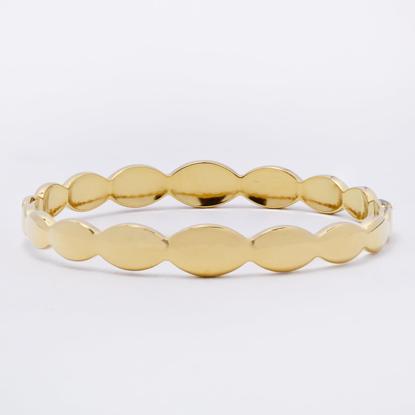 SSYB7419 - Steel 60mm x 52mm x 9mm oval shaped hinged bangle