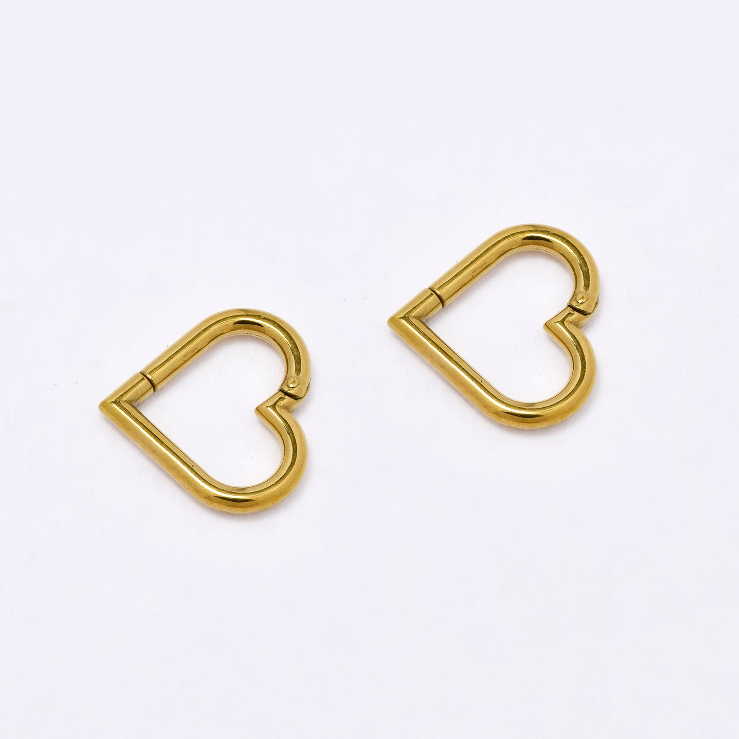 SSYBJ6273 - St Steel 2 piece 9mm x 11mm heart cartilage piercing