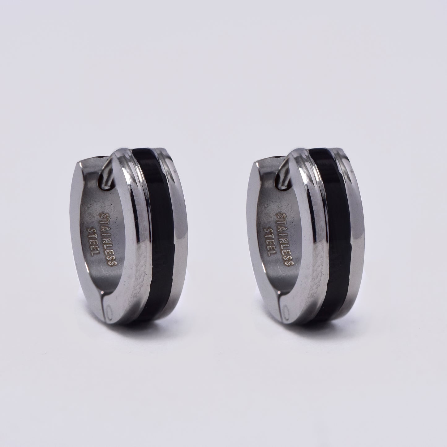Stainless steel silver and black huggie earrings - SSYE288