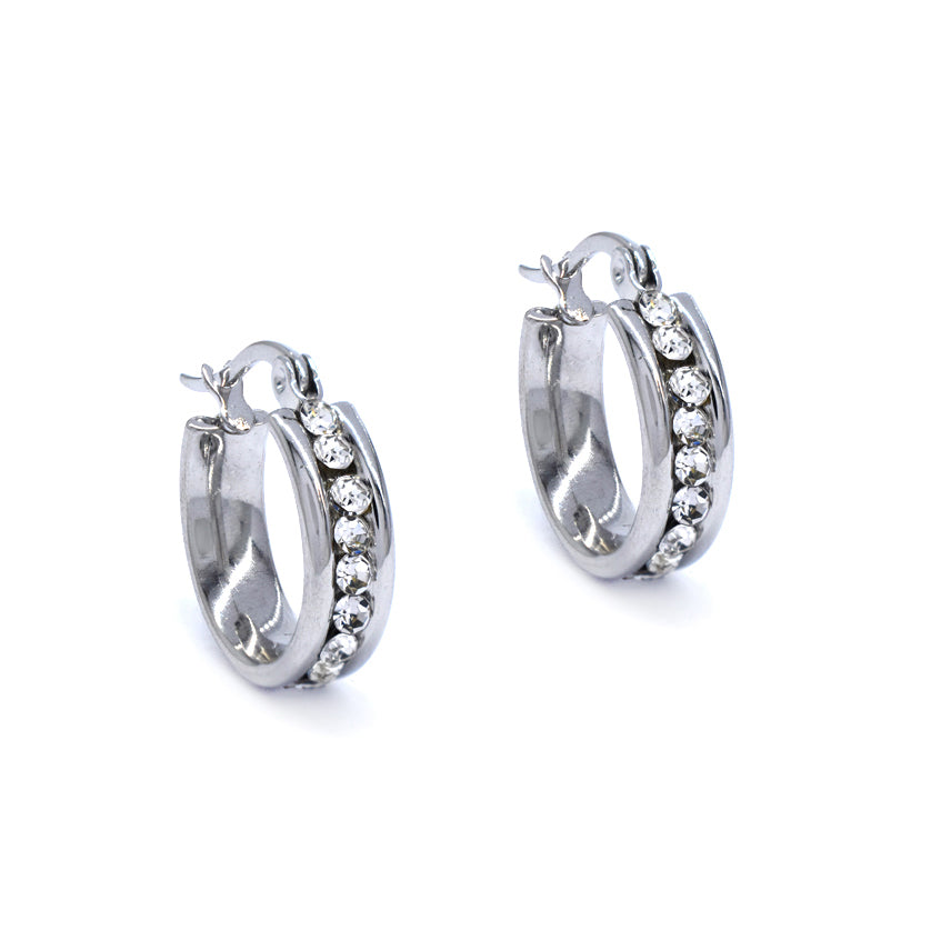 Stainless steel 18mm hoop with clear crystals