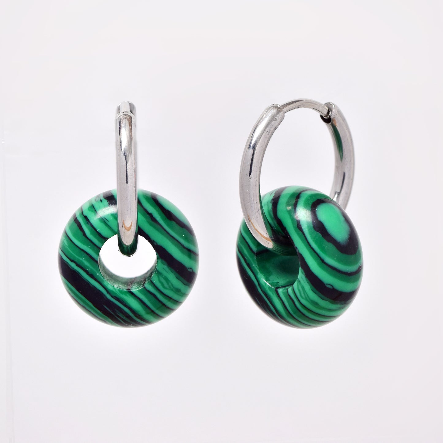 SSYE5895 - Steel 14mm natural stone donut hoop