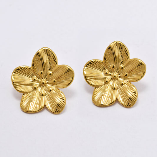 SSYE6010 - St Steel 24mm x 22mm flower stud  earring
