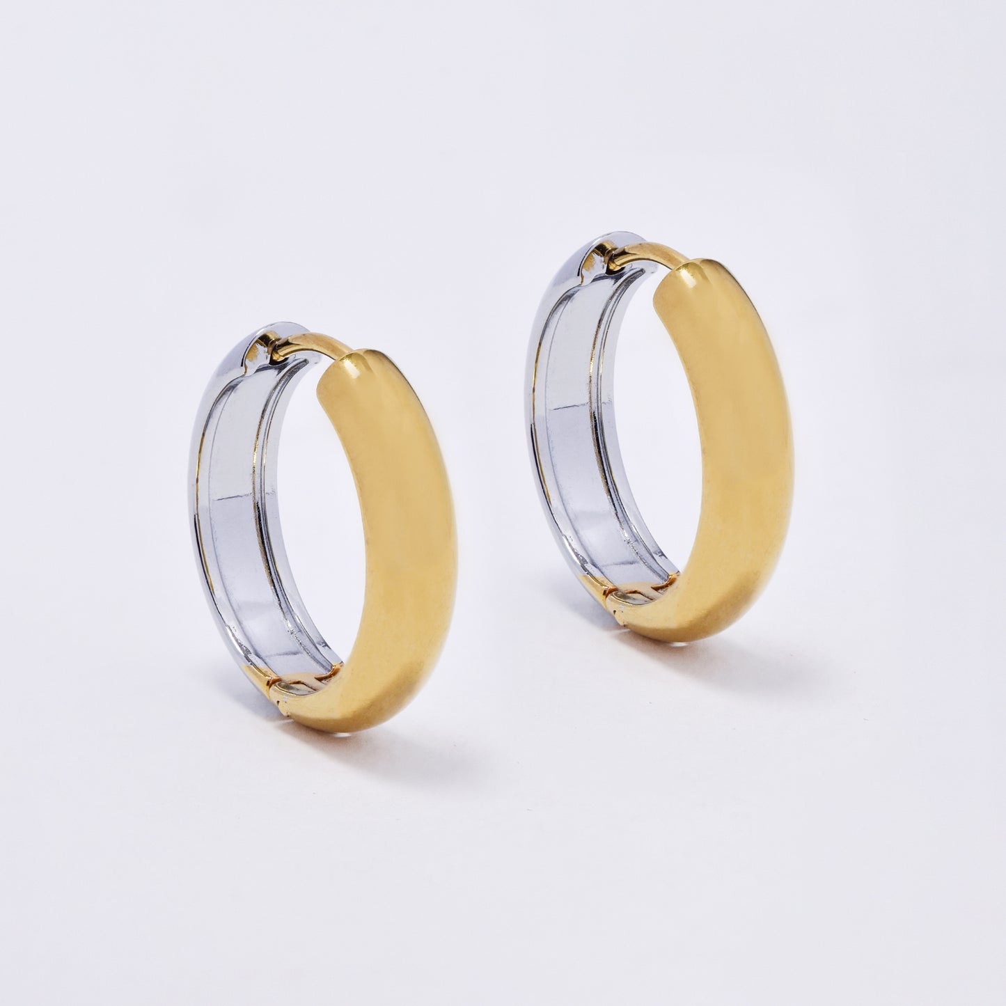 SSYE6379 - St Steel 5mm x 21mm domed hoop