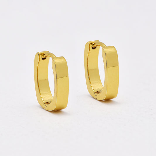 SSYE6501 - St Steel 13mm x 14mm squoval huggie earring