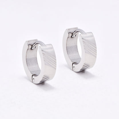SSYE6641 - St Steel 13.5mm x 4mm huggies with diagonal lines
