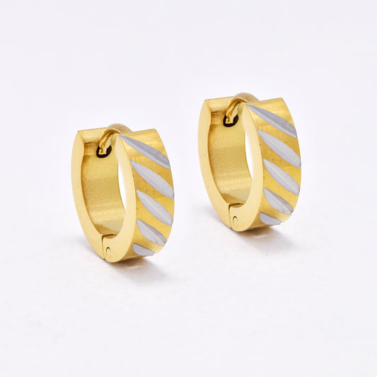 SSYE6642 - St Steel 13.5mm x 4mm huggies with cutout pattern
