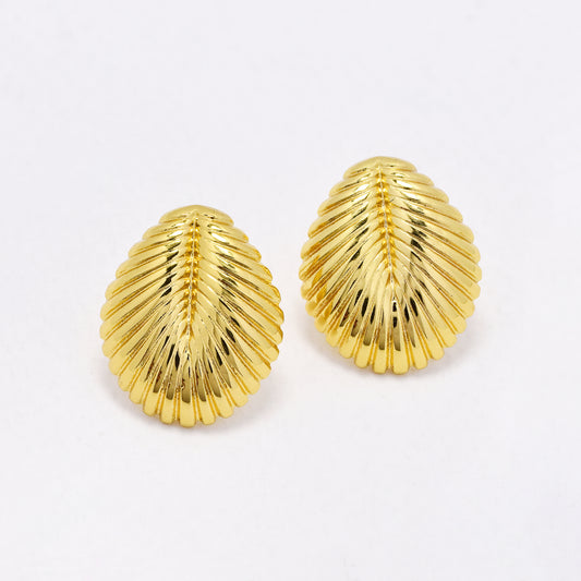 SSYE6647 - St Steel 20mm x 16mm ribbed leaf  studs