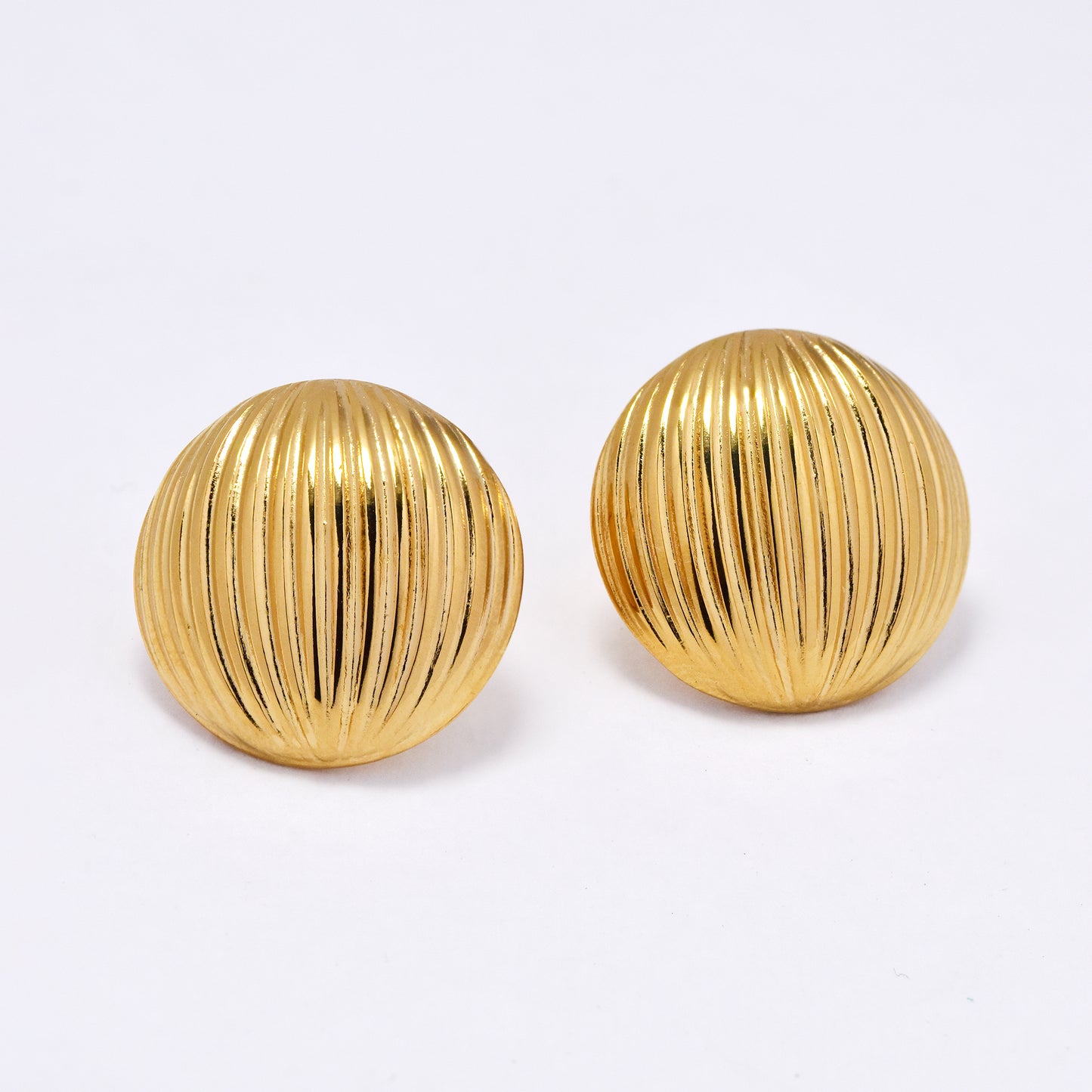 SSYE6793 - Steel round textured stud earring