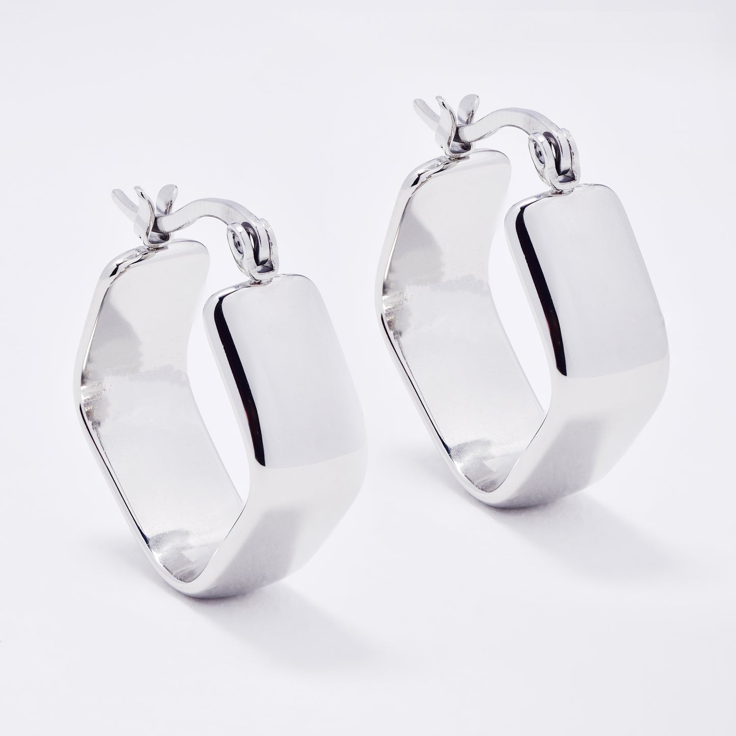 SSYE6795 - Steel 20mm x 7.5mm square hoop earring