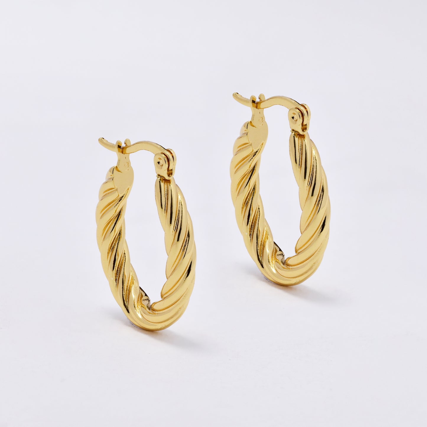 SSYE6816 - Steel 22mm x 4mm oval twisty hoop earrings