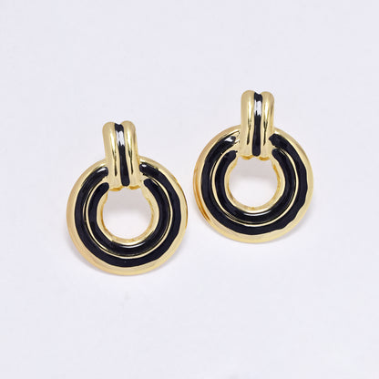 SSYE6840 - Steel round enamel detail stud earring