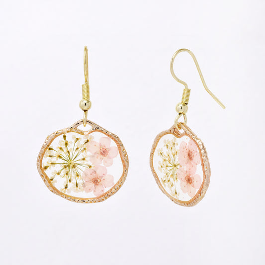 SSYE7428 - Steel 20mm organic round floral resin drop earring