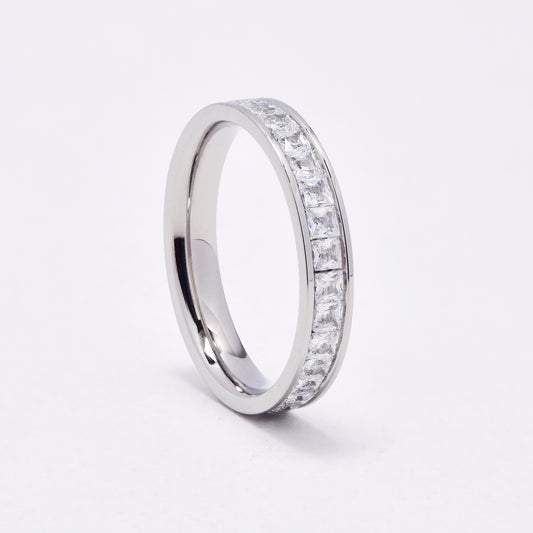 SSYR6625 - St Steel 4.5mm cz channel ring
