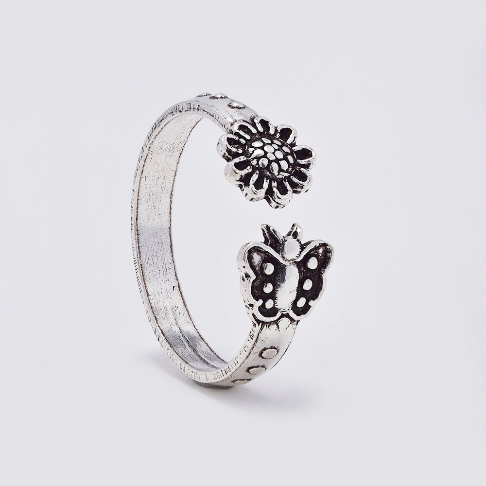 925 Silver butterfly and flower oxidised toe ring
